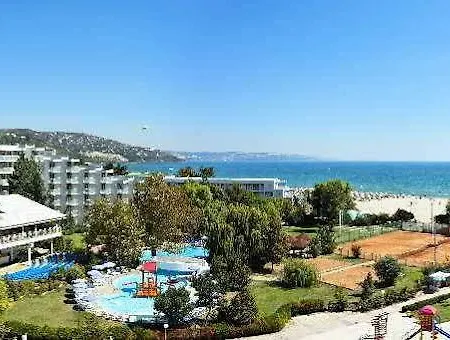 Sandy 4*