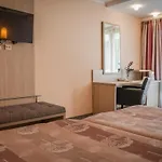 Sandy Hotel