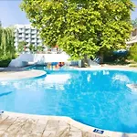 Sandy Hotel 4*